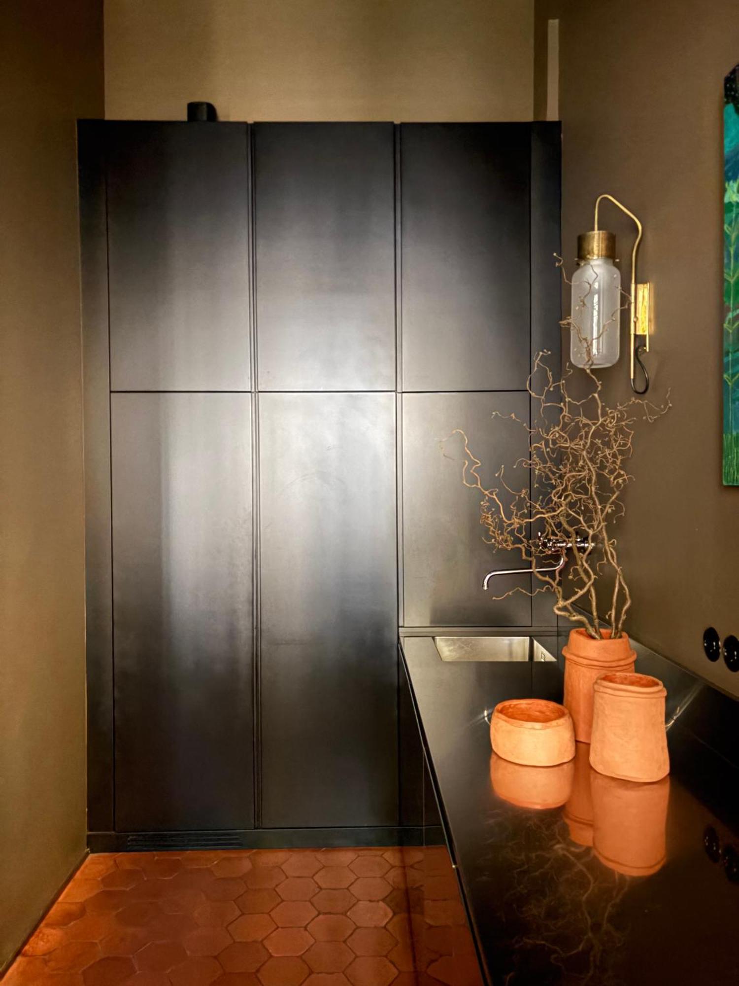 Elegant 1920s Apartment, Refined & Apartment